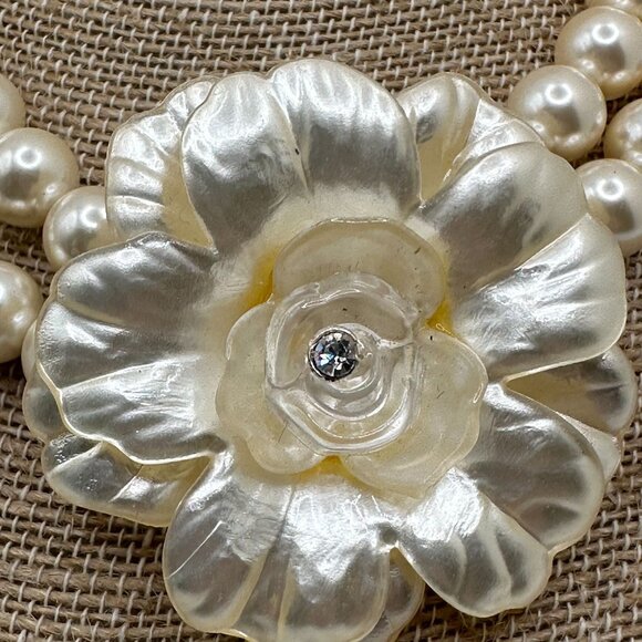 Vintage Faux Pearl Necklace Bridal Formal Flower CZ Pendant Classic Elegance - Picture 3 of 7
